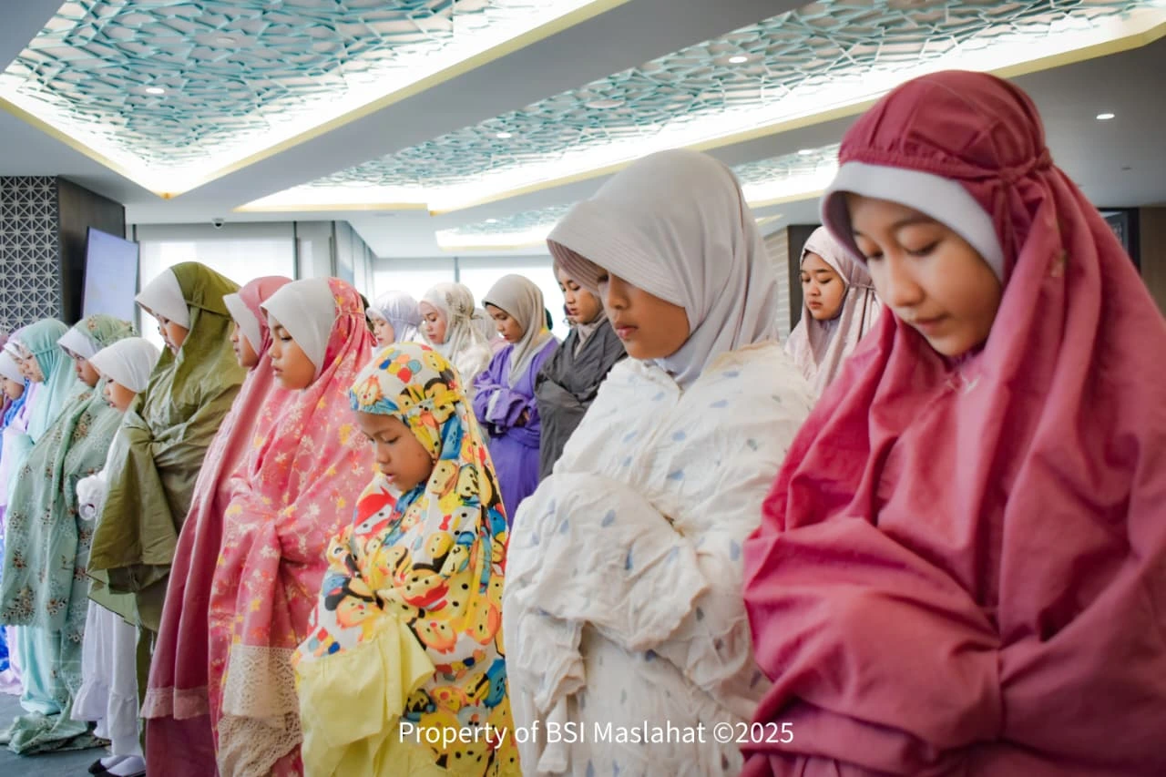 BSI Maslahat Hadirkan Kebahagiaan bagi Anak Yatim pada Peringatan Maulid Nabi Muhammad SAW 