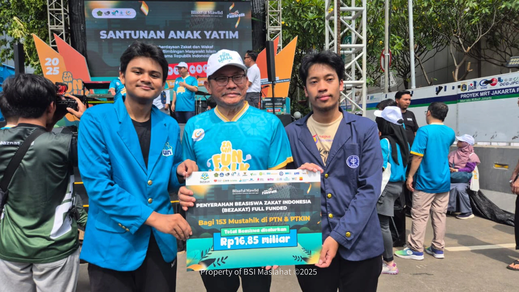 BSI Maslahat Dukung Gerakan Zakat dan Wakaf Nasional Lewat ZaWa Funwalk 2025 
