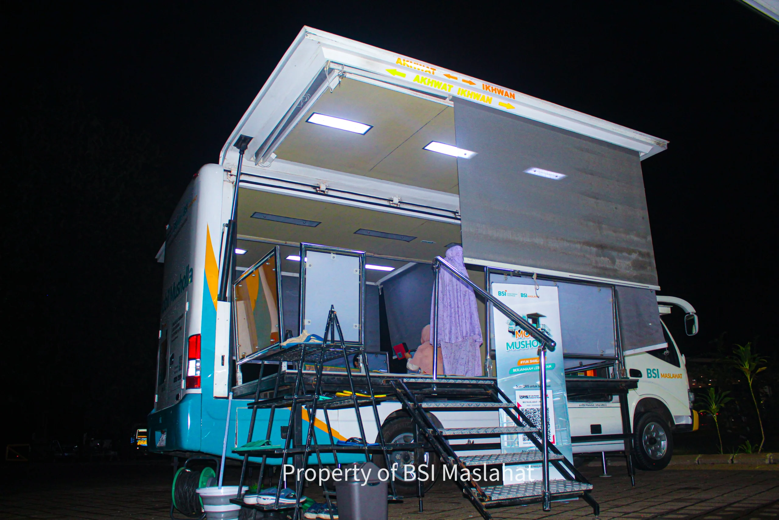 BSI Maslahat Hadirkan Layanan Mobil Musholla di UI dan Layanan Ambulance di Acara Employee Gathering Peruri