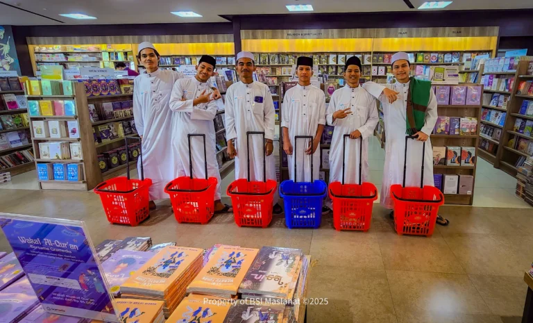 BSI Maslahat Dorong Budaya Literasi Santri Melalui Program â€œSantri Cinta Literasiâ€Â 