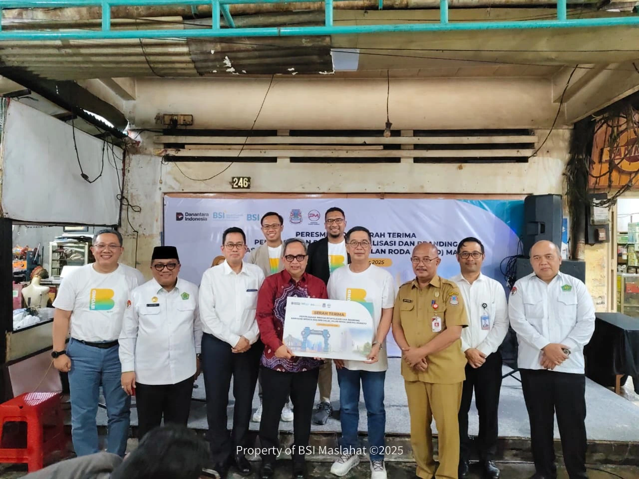 BSI Maslahat dan BSI Revitalisasi Kawasan Kuliner Jalan Roda Manado untuk Dorong Ekonomi Masyarakat Daerah