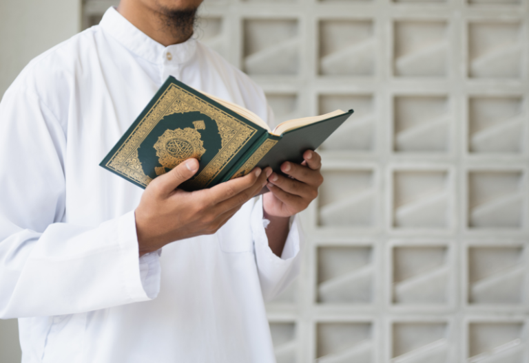 Keutamaan Membaca Al-Quran