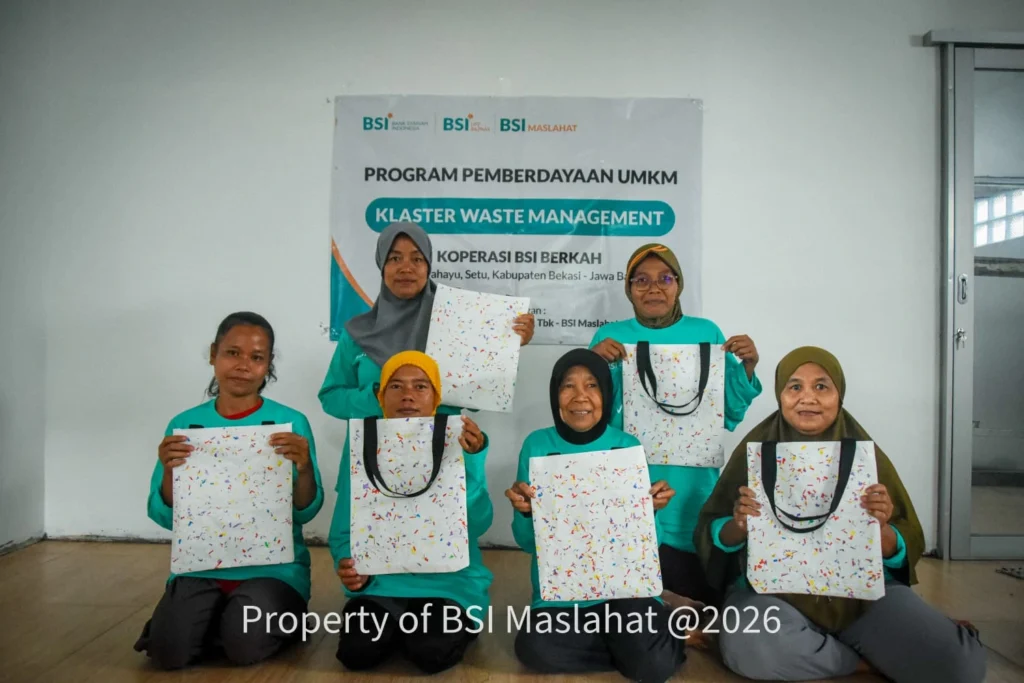 Melalui Sampah Merajut Masa Depan dengan Program Waste Management bersama BSI Maslahat